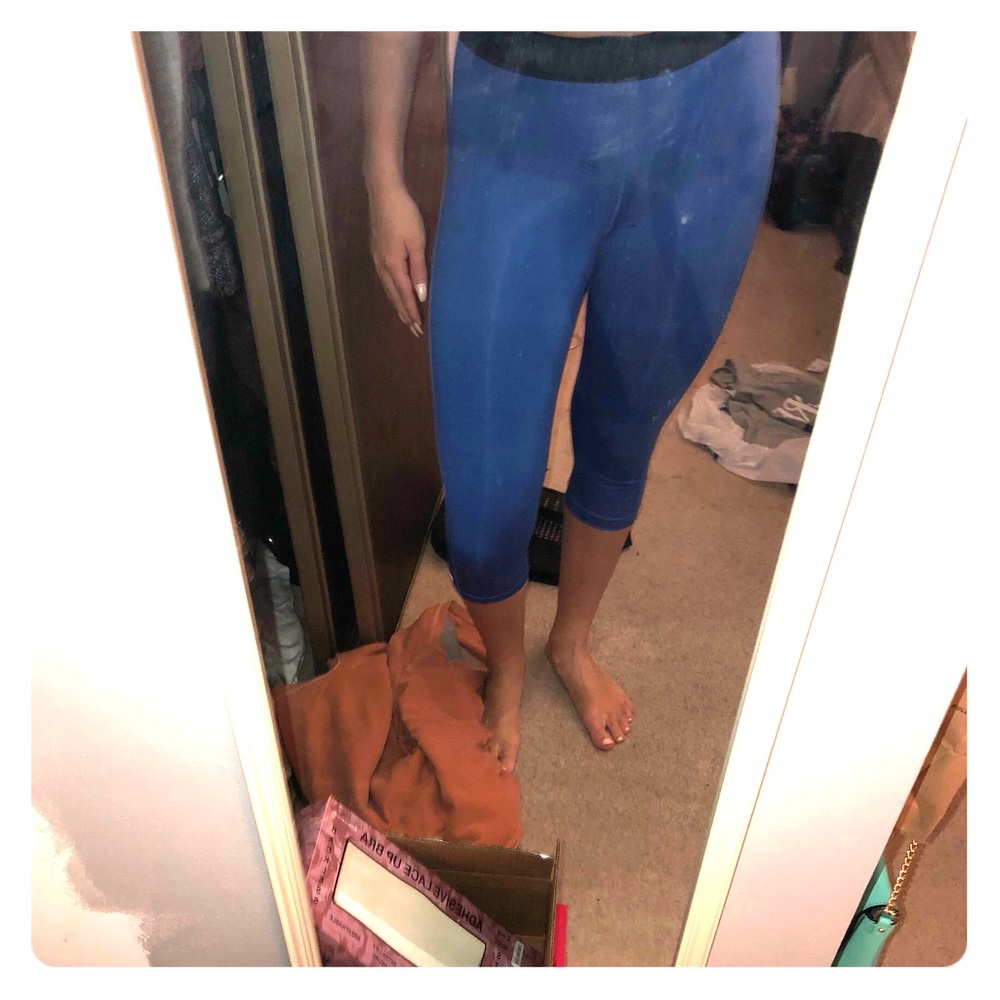 Pretty Blue Nike Cropped Leggings